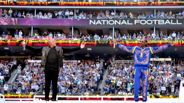 Dr. Dre, 50 Cent, Mary J. Blige and Snoop Dogg perform during the Super  Bowl LVI Halftime Show at SoFi Stadium in Los Angeles, CA on Feb. 13, 2022.  (Photo by Image