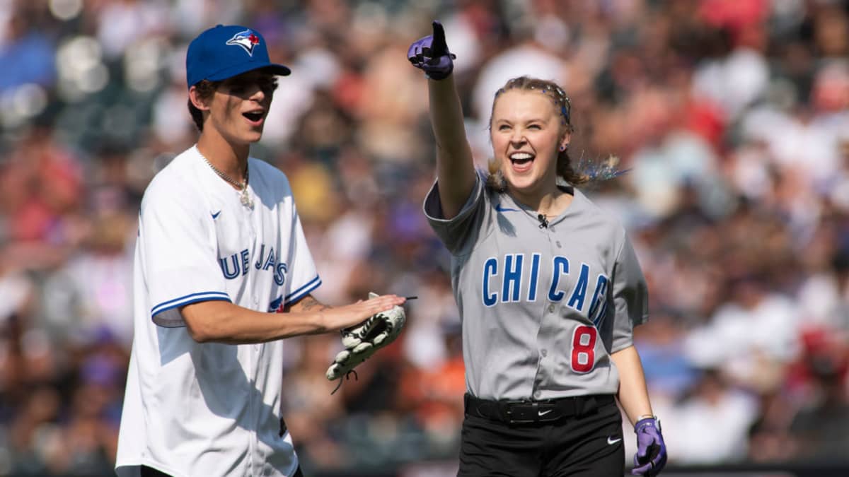 American League comes out on top in celebrity softball game