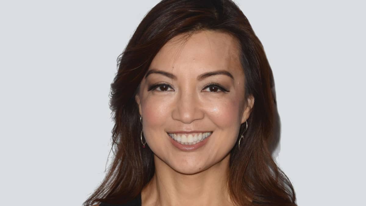 Ming-Na Wen  Hair wet or oily? Guess first before you read below