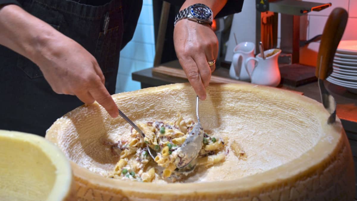 The Parmesan Wheel Experience!