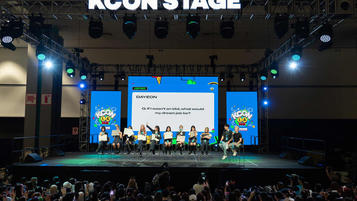 KCON LA 2023 Fan Club Programs Application : r/zerobaseone