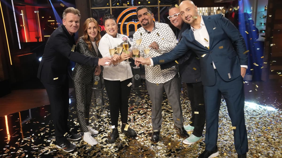Masterchef us season 2 episode hotsell 1