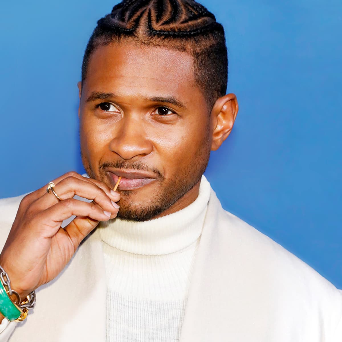 Super Bowl Experience: The Halftime Extravaganza With Usher