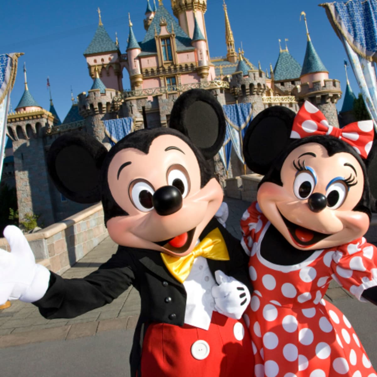 Where to Find Mickey and Minnie at Disney World 