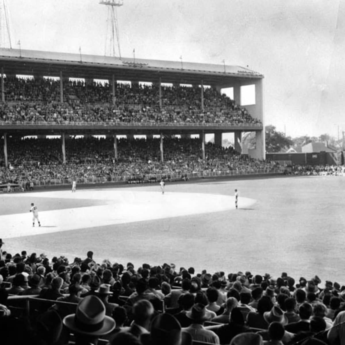 PHOTOS: Remember, Wrigley Field was NFL venue back in the day