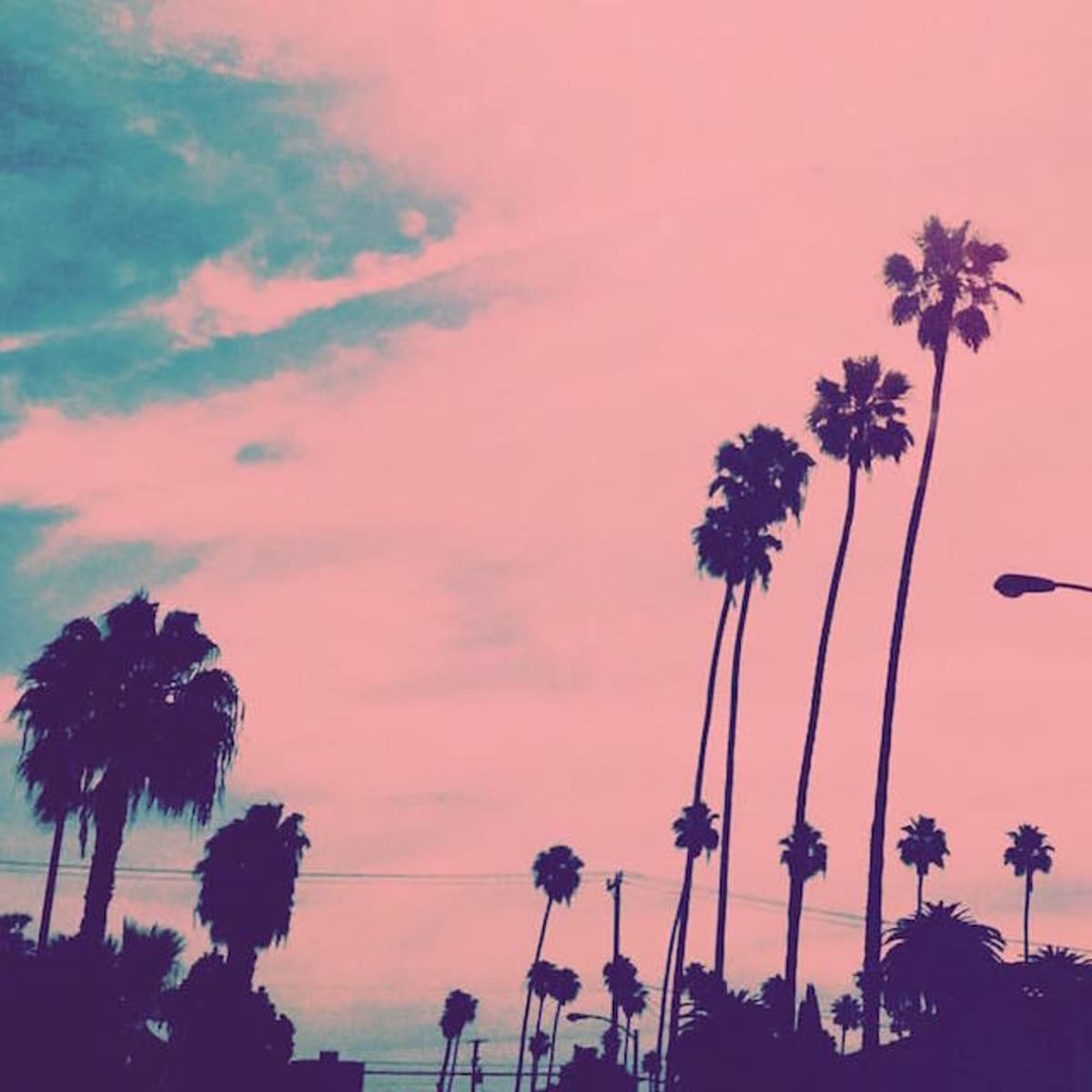 SoCal's Pink Sunset Makes For Insta-Worthy Pictures