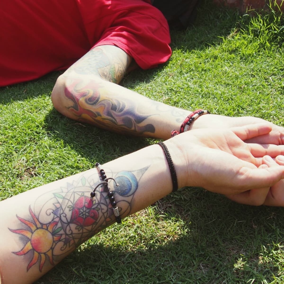 Leaves vine wraps around forearm. #leavestattoo #forearmtattoo #vinetattoo  #finelinetattoo #nyctattoo #nyctattooartist #tattoo #tattooart... |  Instagram