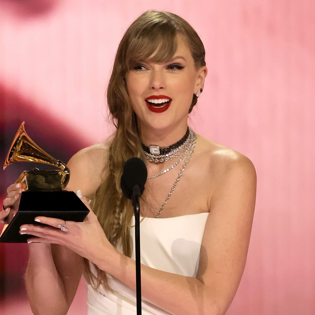 Grammys: Biggest Wins and Best Moments of the Nights - LAmag - Culture,  Food, Fashion, News & Los Angeles