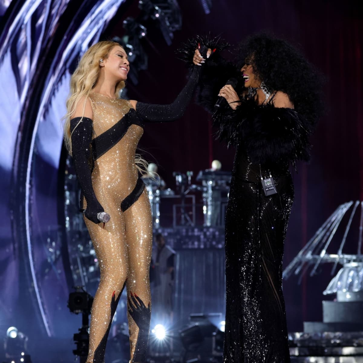 Beyoncé Thanks Diana Ross for Surprise Appearance at Her L.A. Show