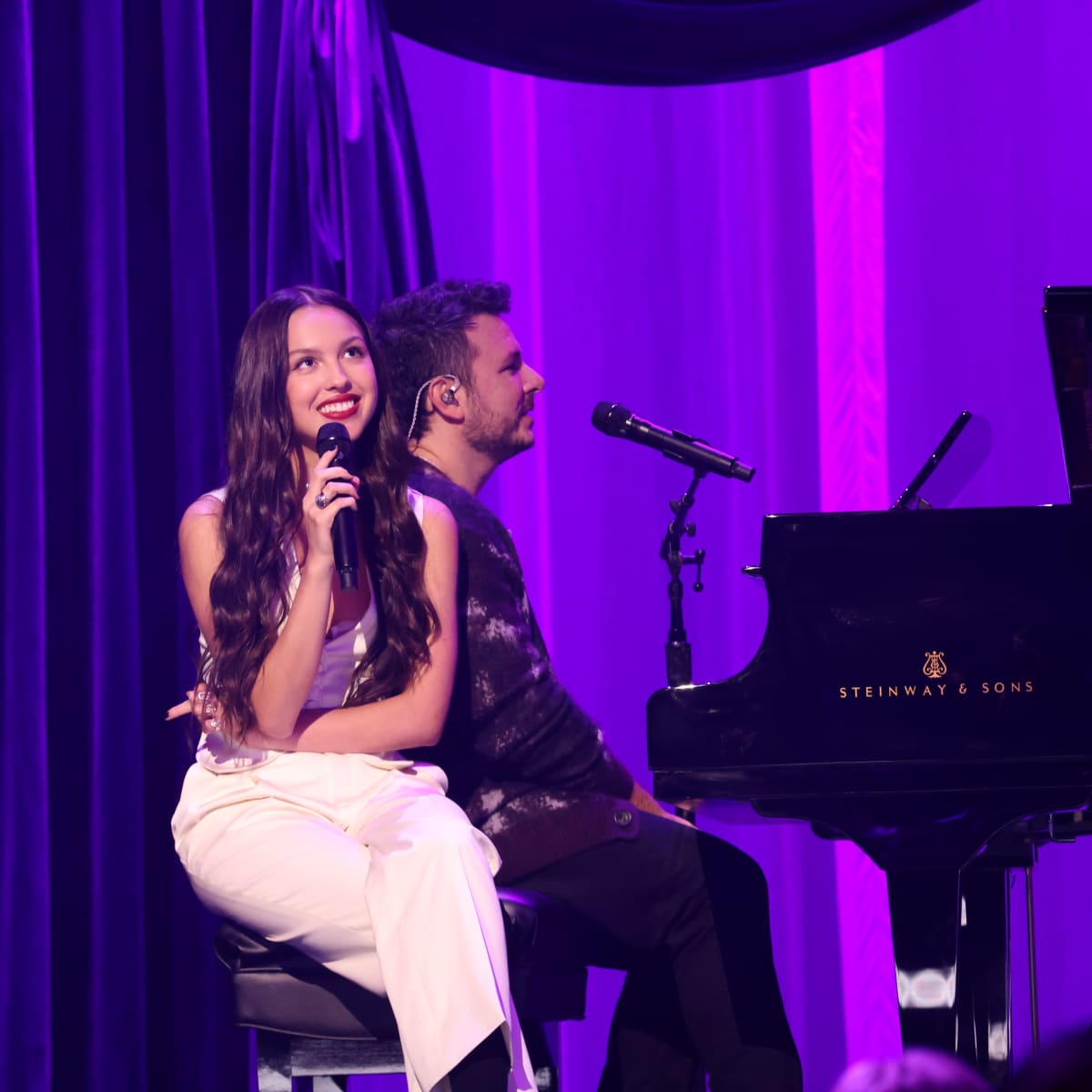 Olivia Rodrigo: Watch her concert at L.A.'s Ace Hotel - Los