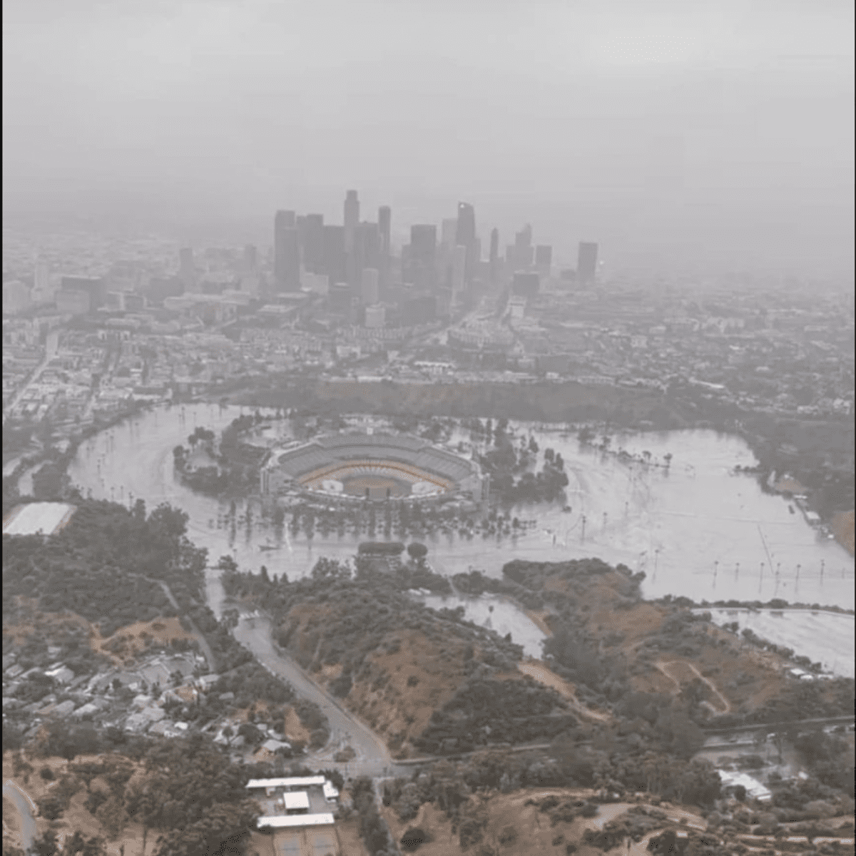 Is Dodger Stadium flooded? No, it was just an illusion