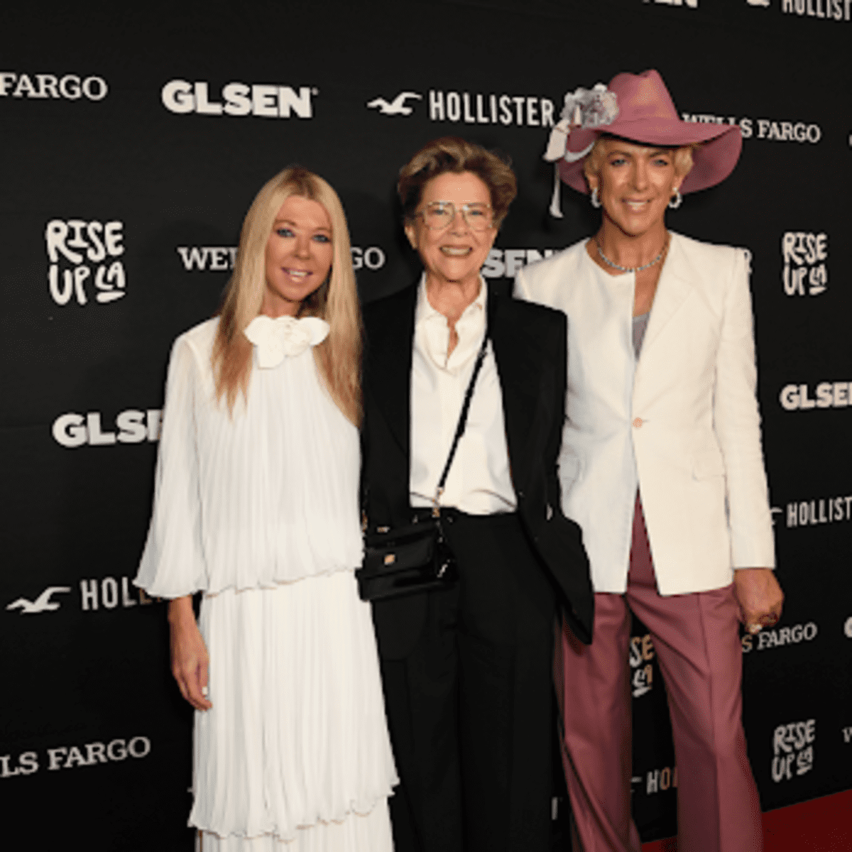 GLSEN Rise Up LA Gala Celebrates LGBTQ+ Community With Star-Studded Event  At NeueHouse Hollywood - LAmag - Culture, Food, Fashion, News & Los Angeles