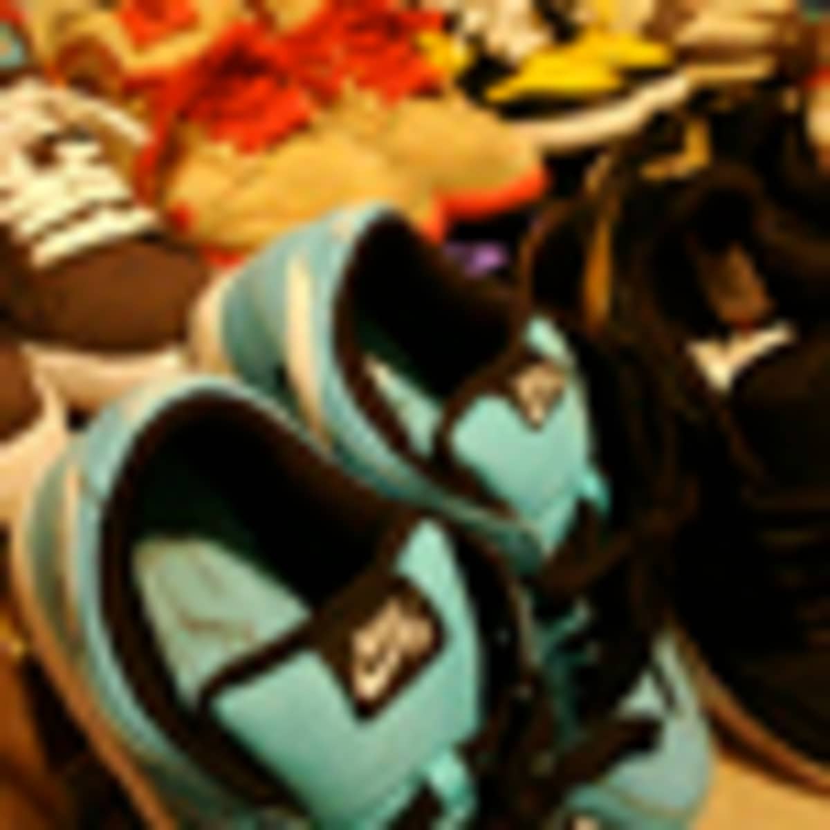 Athletic shoe retailers top