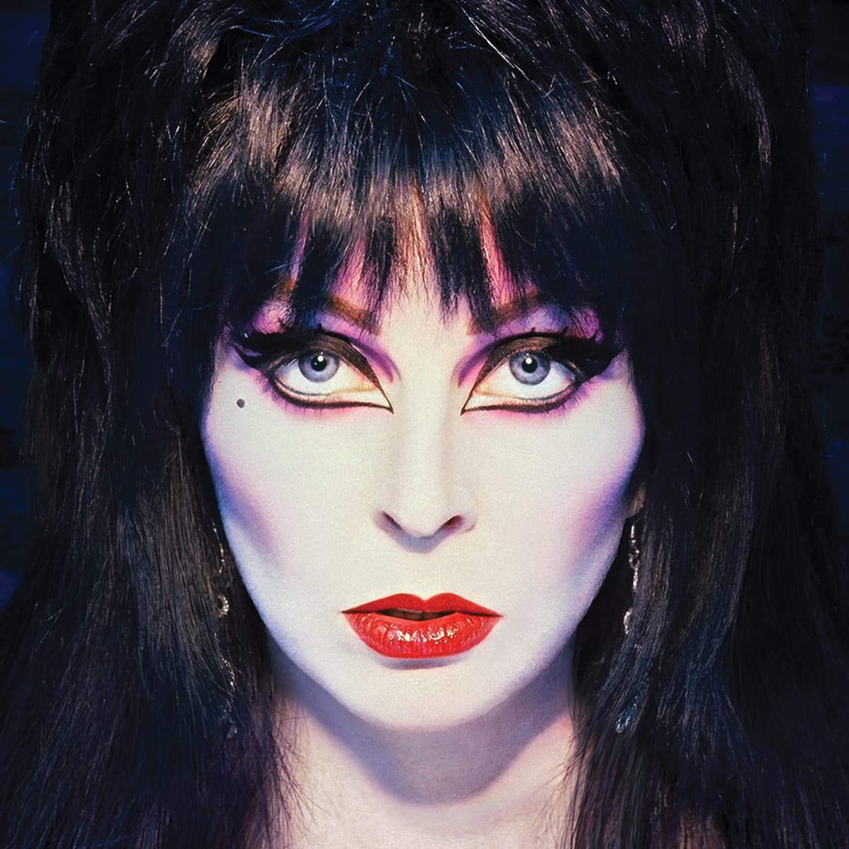 How Elvira Celebrates Halloween in Los Angeles: A Spooky Guide - LAmag