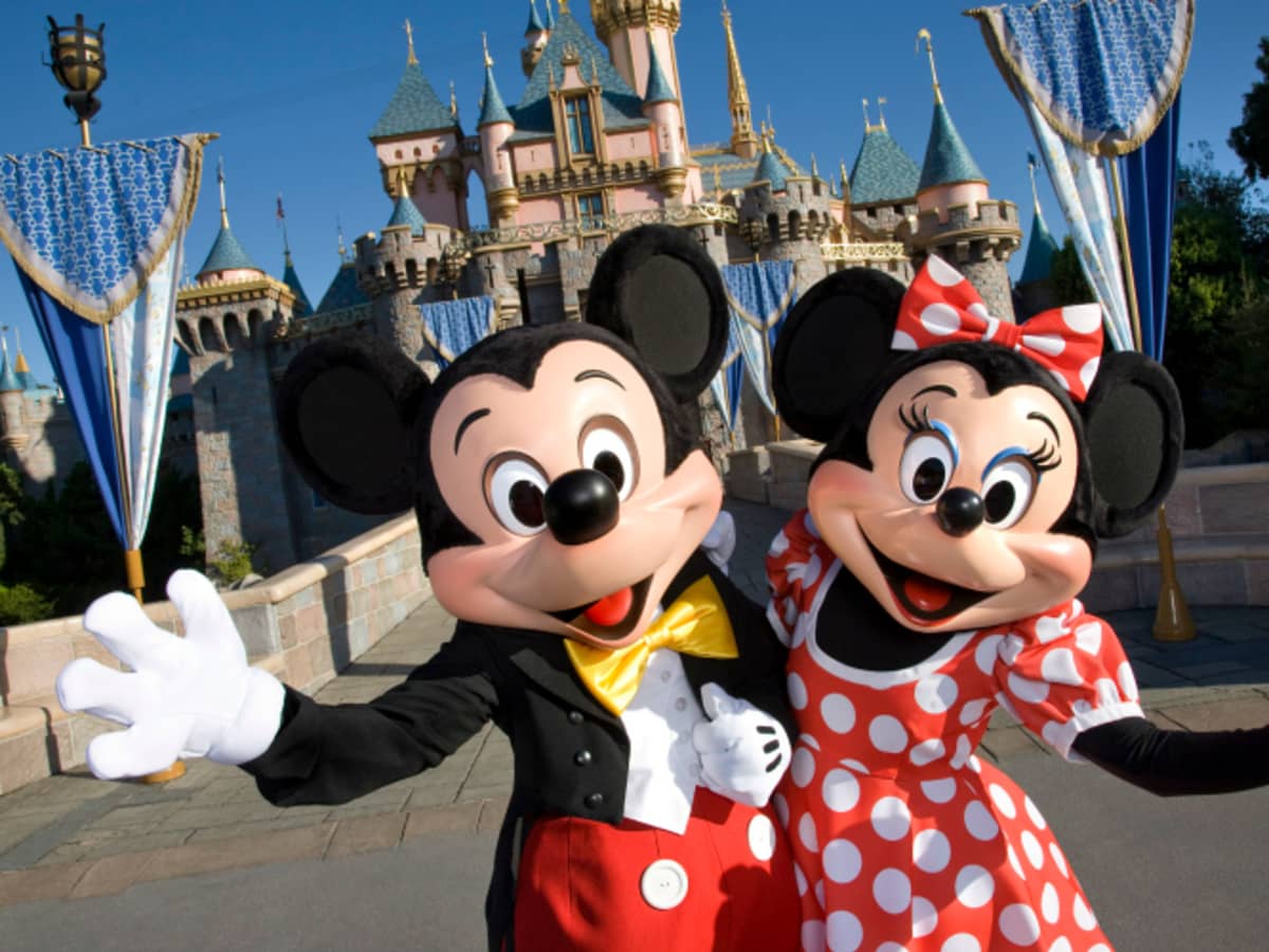 Mickey Mouse - Disneyland Resort Costumed Characters