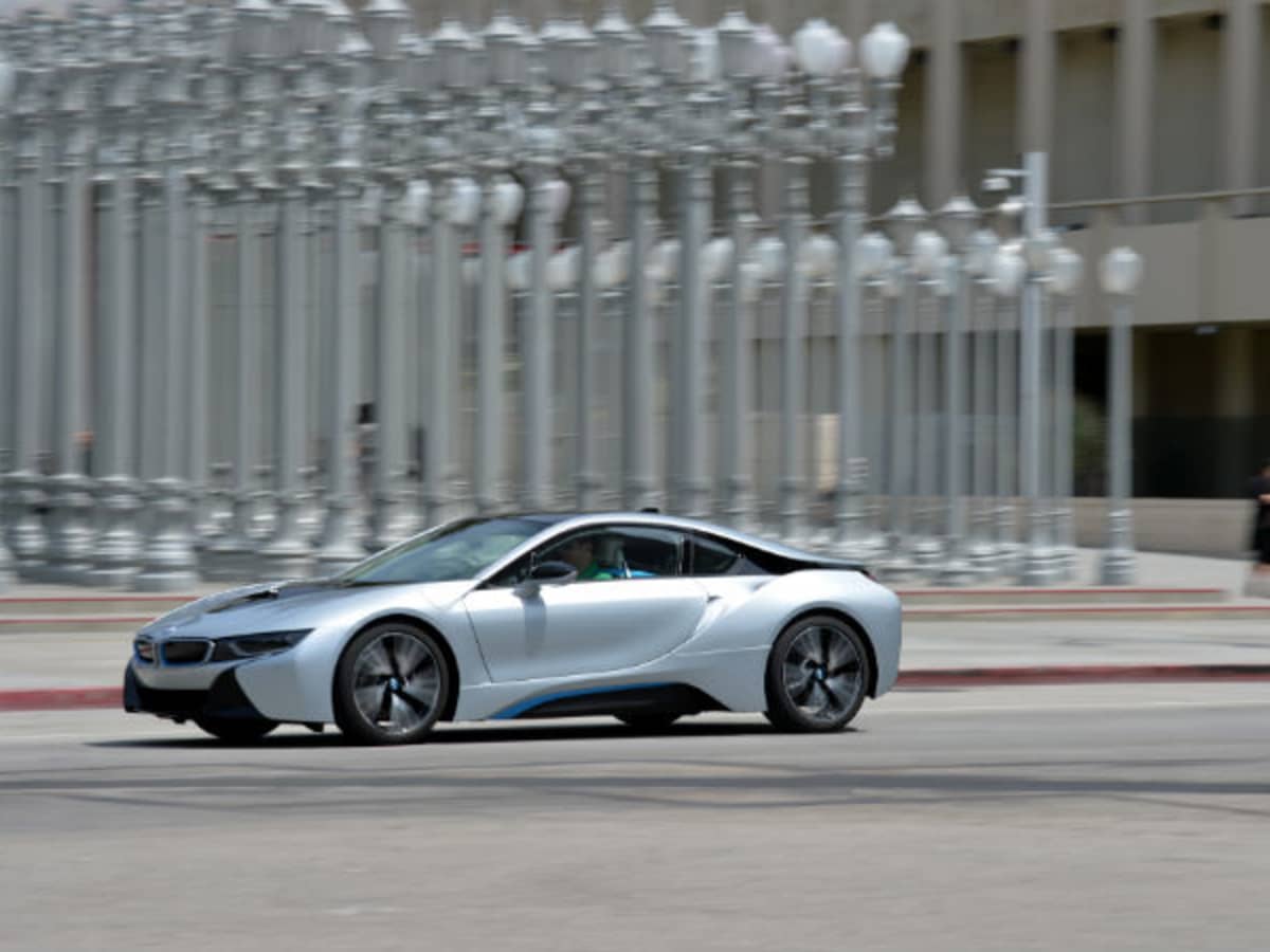 2015 BMW i8: Sexy Plug-In Hybrid Sport Coupe Coming Later This Year