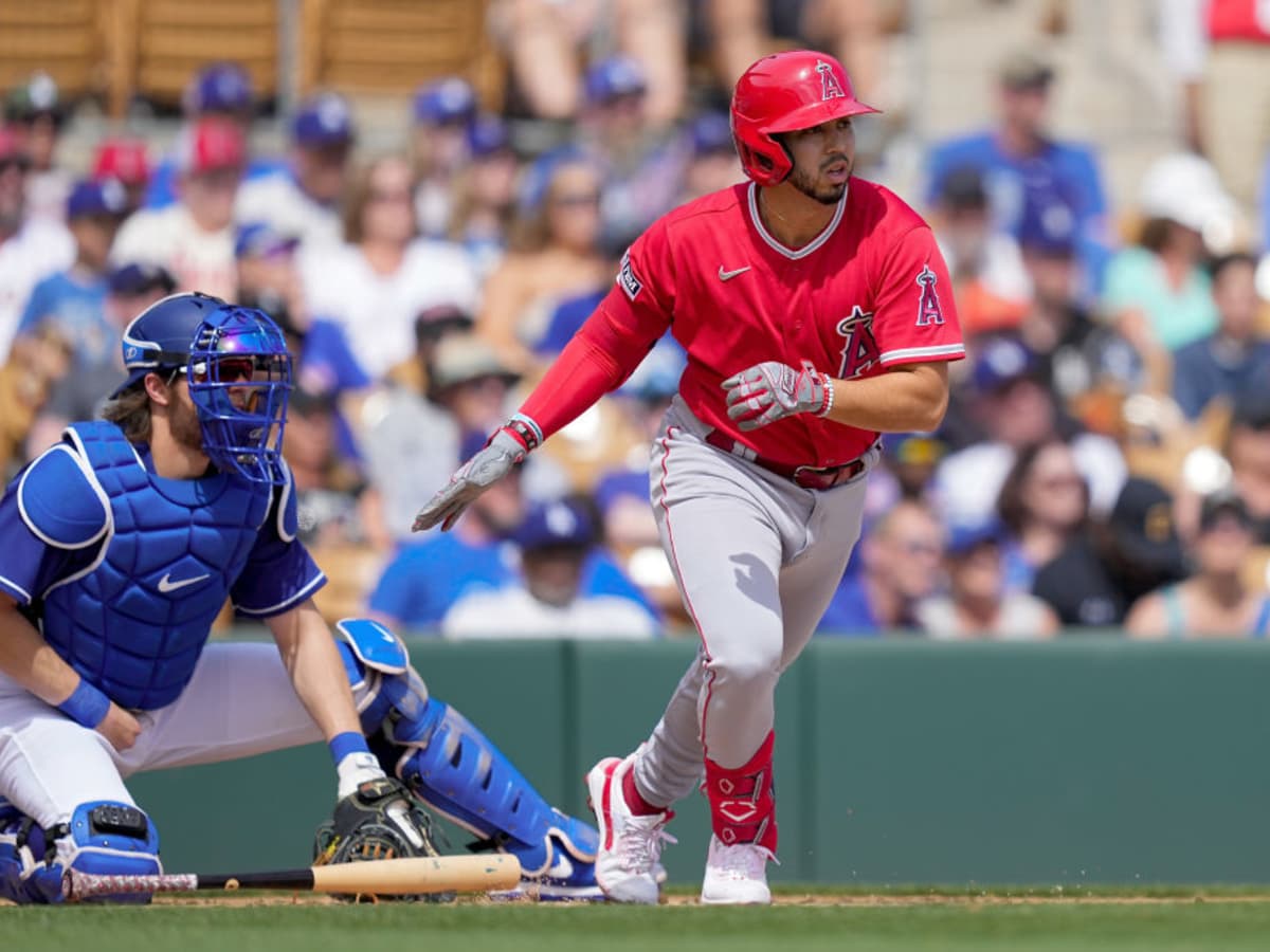 Freeway Series begins at Dodger Stadium