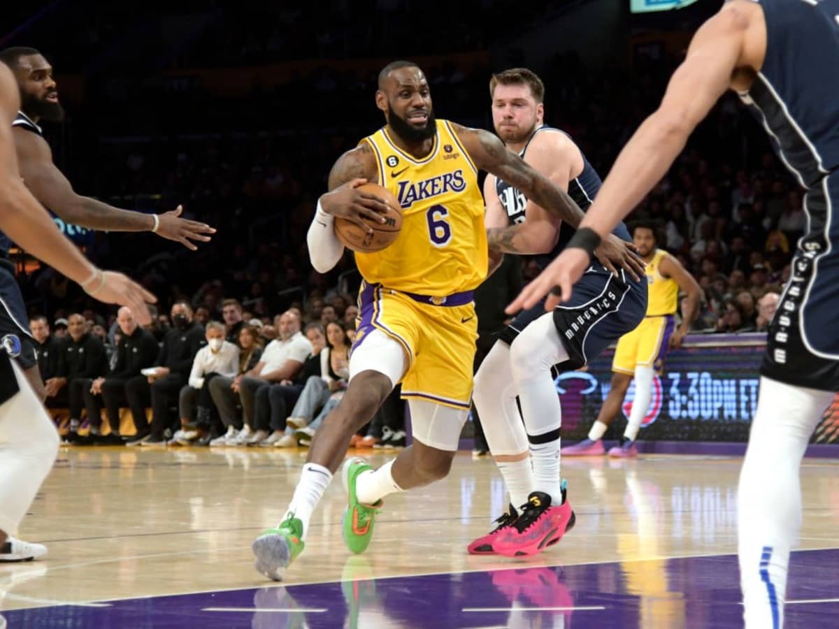 Lebron james outlet shorts lakers