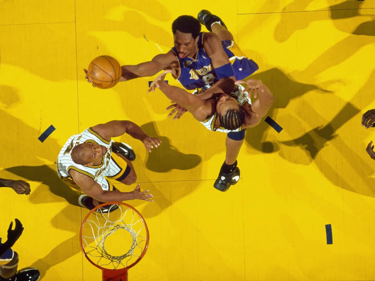 Kobe Bryant Inside the Legend s Otherworldly Skills on the Court LAmag