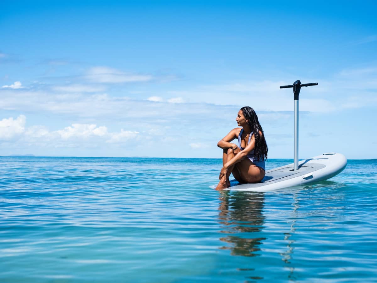 Battery powered shop hydrofoil board