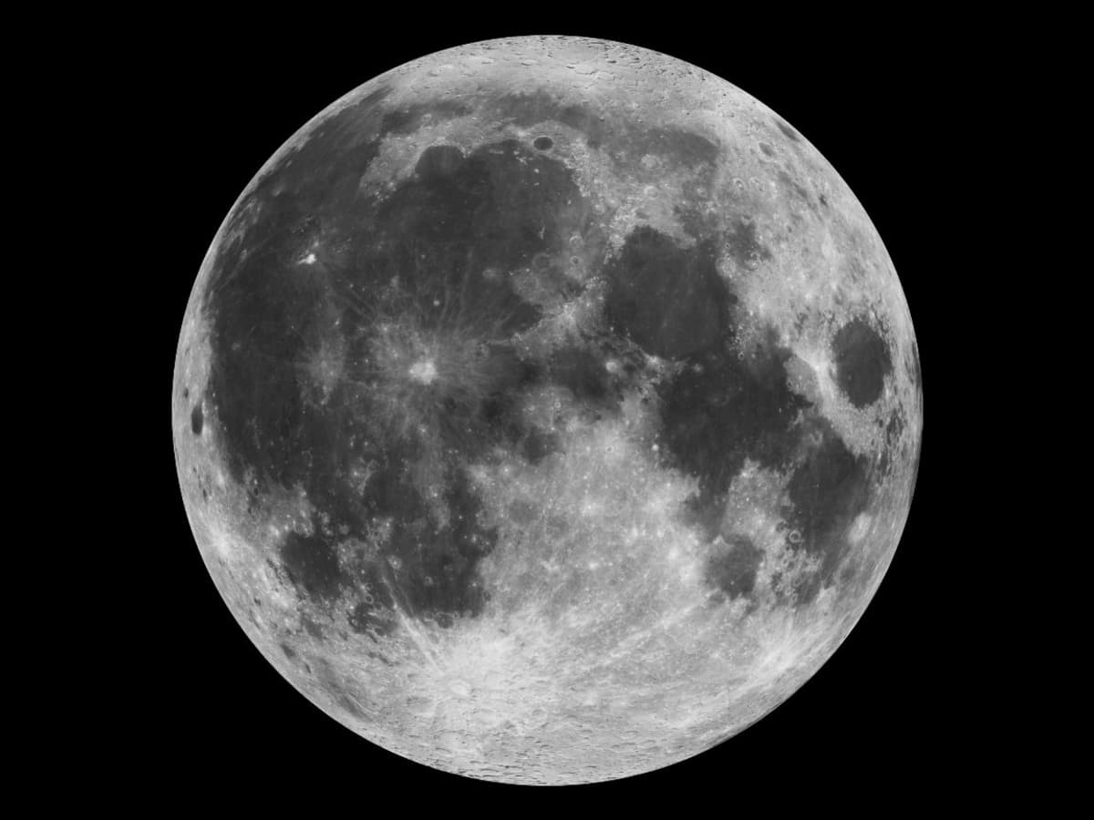 The First Artwork on the Moon Lands, Falls Over - LAmag