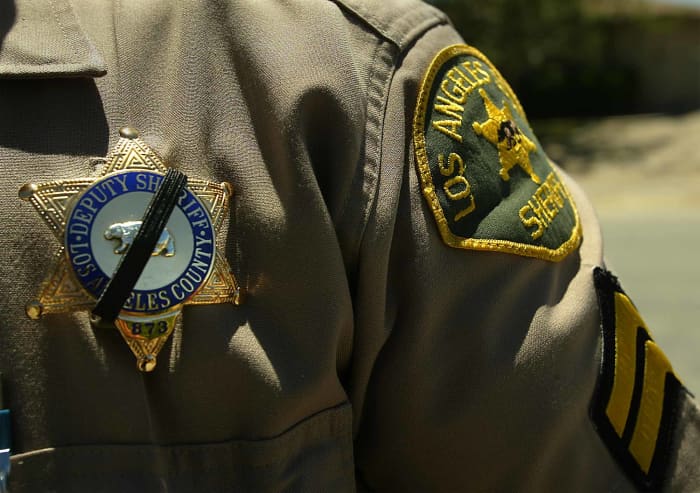 Two Los Angeles Sheriffs Deputies Shot In Ambush In Compton Lamag 6913