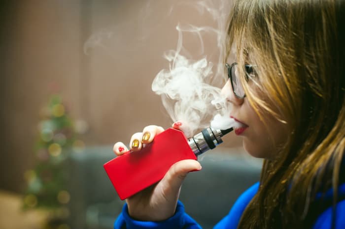 is-vaping-safe-what-you-need-to-know-about-reports-of-vaping-illness