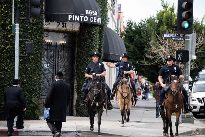 LAPD Increasing Patrols After Hamas Urges Global Day Of Jihad LAmag   Lapd Patrolling Jewish Neighborhood 