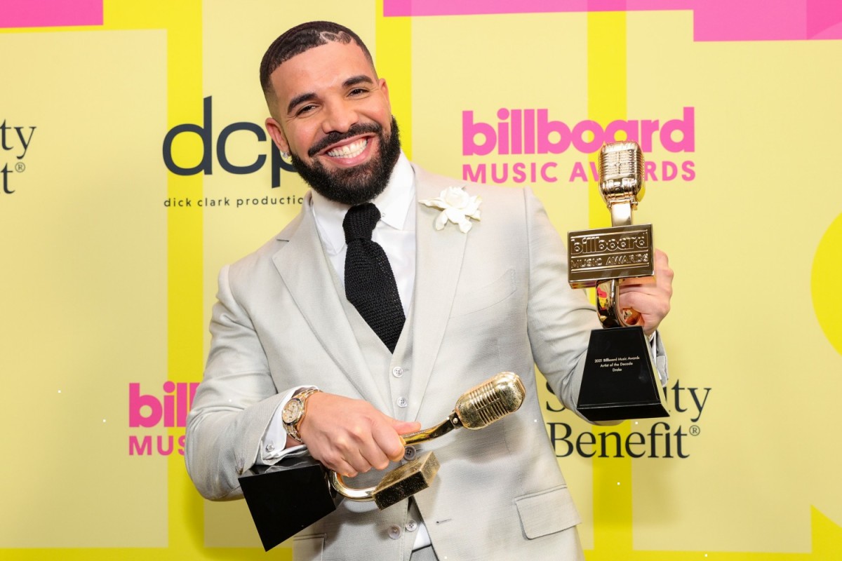 Drake Halloween Costumes for 2021: 'Certified Lover Boy', 'Hotline
