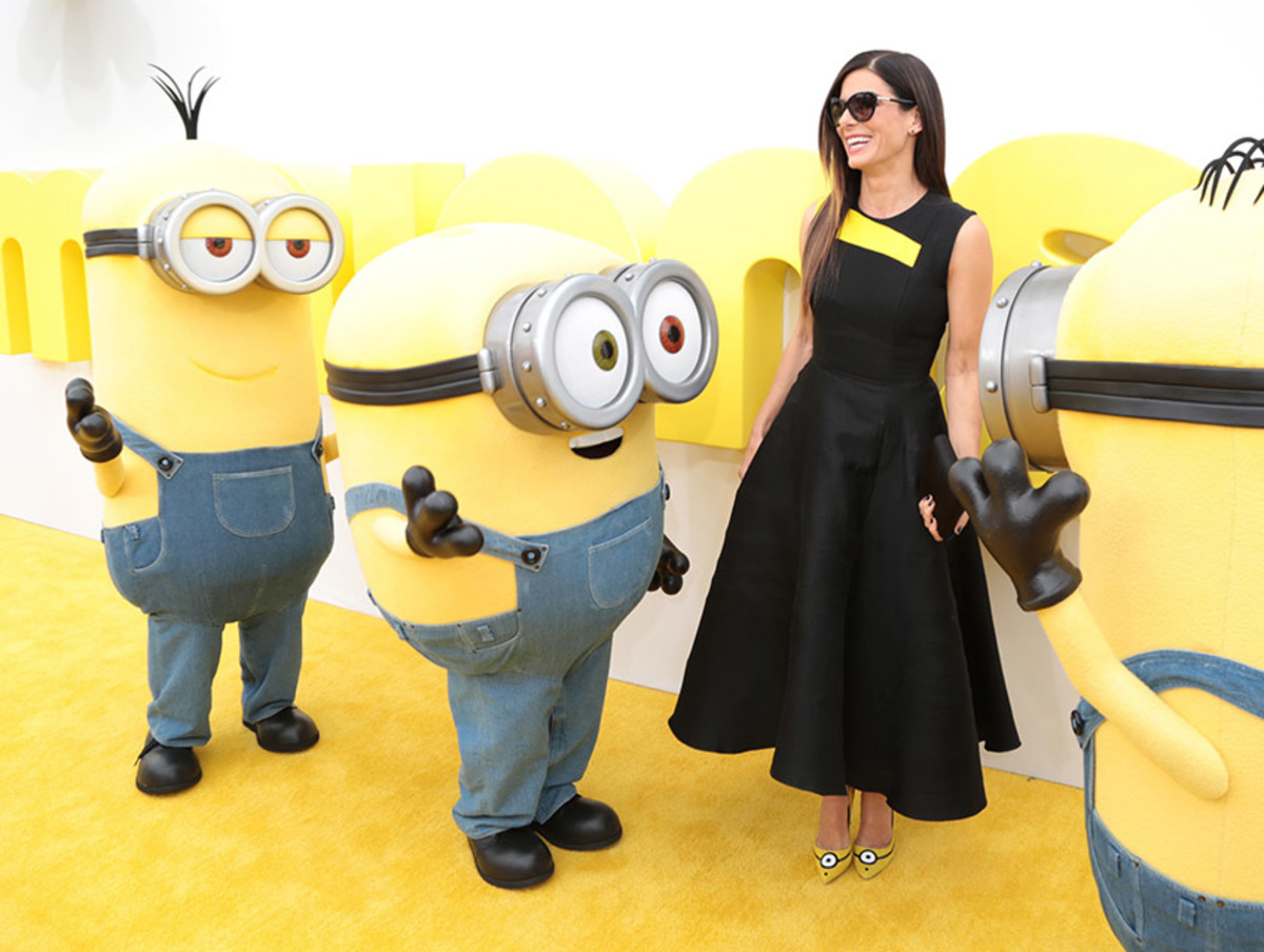 Minions mania: le scarpe di Sandra Bullock sono state vendute per  beneficenza