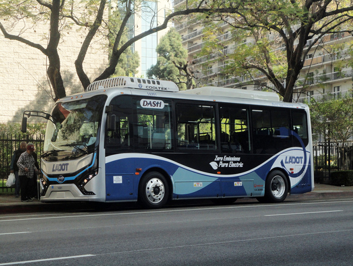 Dash Buses Go Electric While Metro Sticks With Natural Gas - LAmag