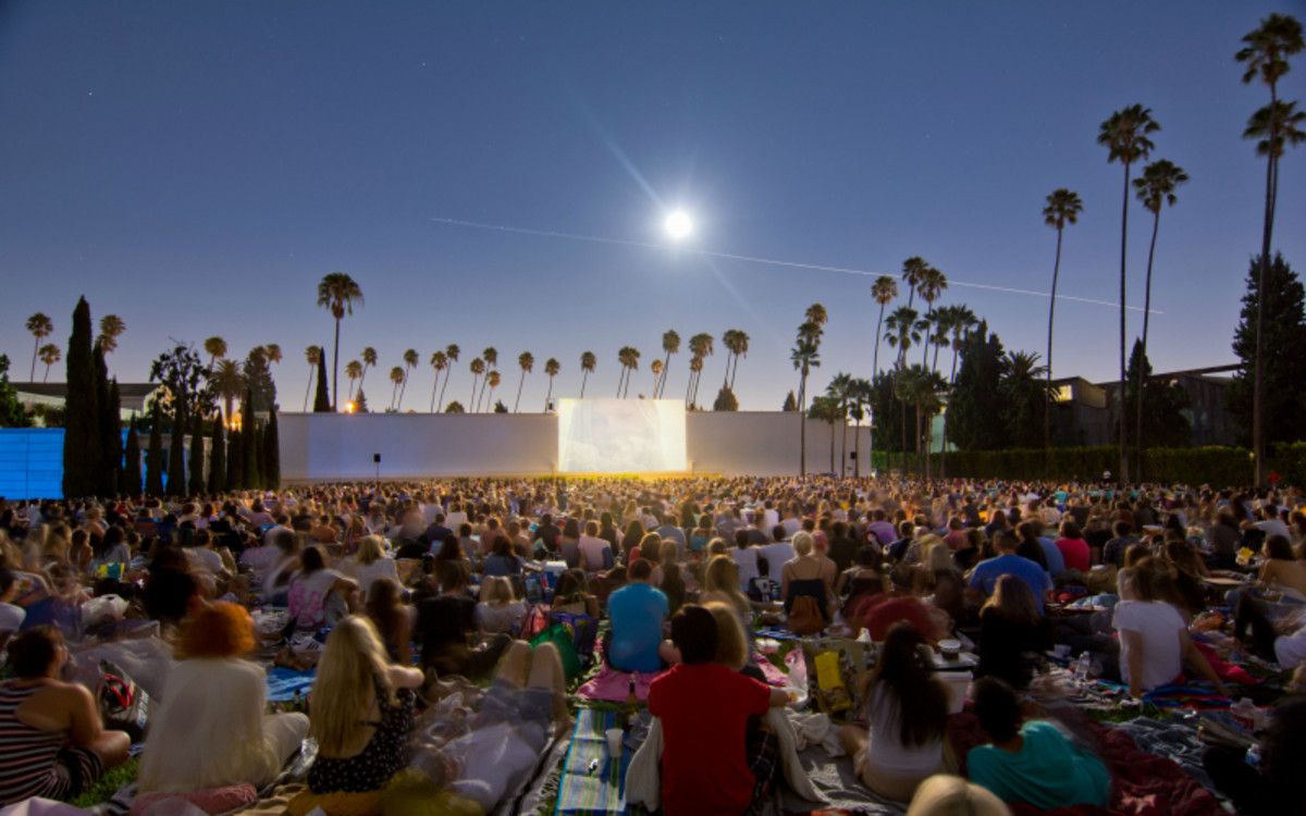 Cinespia Just Planned Your October with These HalloweenThemed Movies