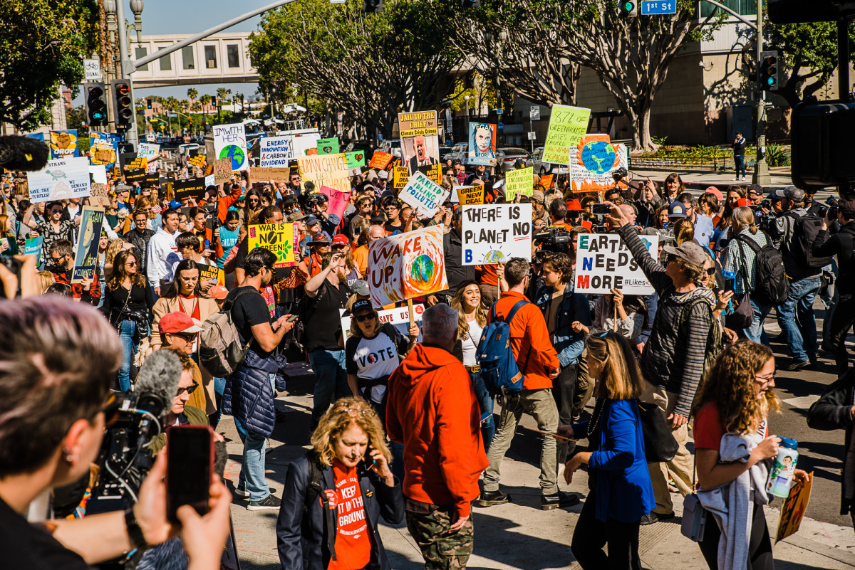 Fire Drill Friday Protest Ends with Jane Fonda and Co Occupying an ...