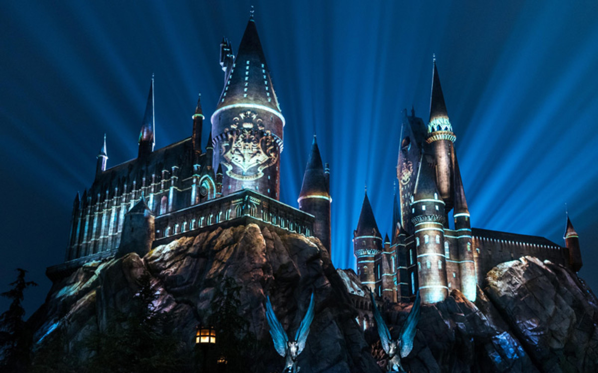 Harry Potter's Wizarding World gets an incredible new light show