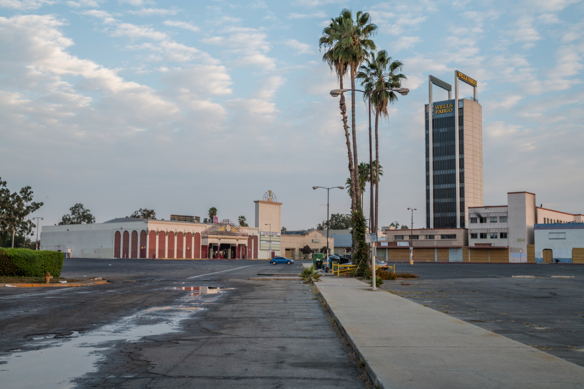 It's the end of an era for the Valley Plaza Sears in North Hollywood