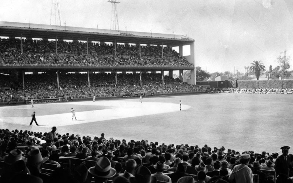 Play for Opening Day' kicks off Cubs season at Wrigley