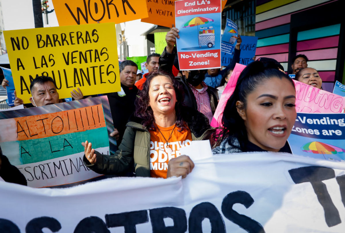 L.A. Street Vendors Can Now Move Forward with Suing the City - LAmag