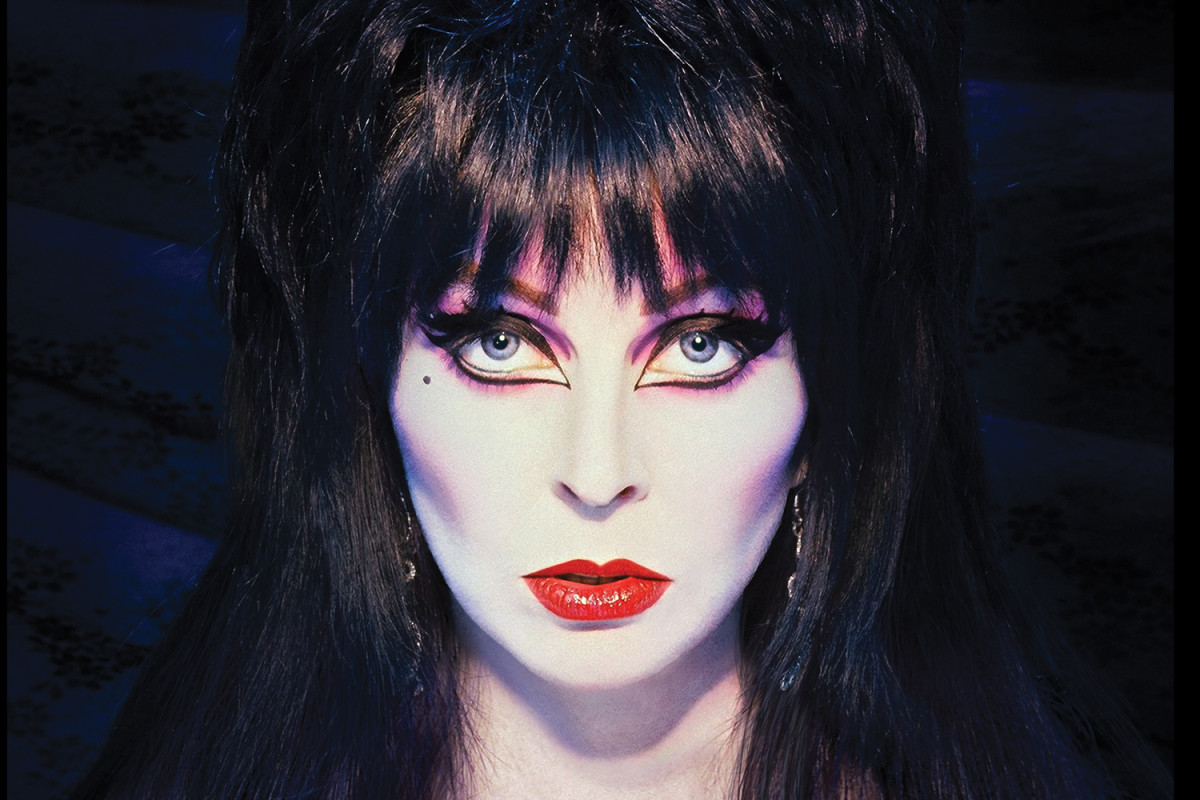 How Elvira Celebrates Halloween in Los Angeles: A Spooky Guide ...