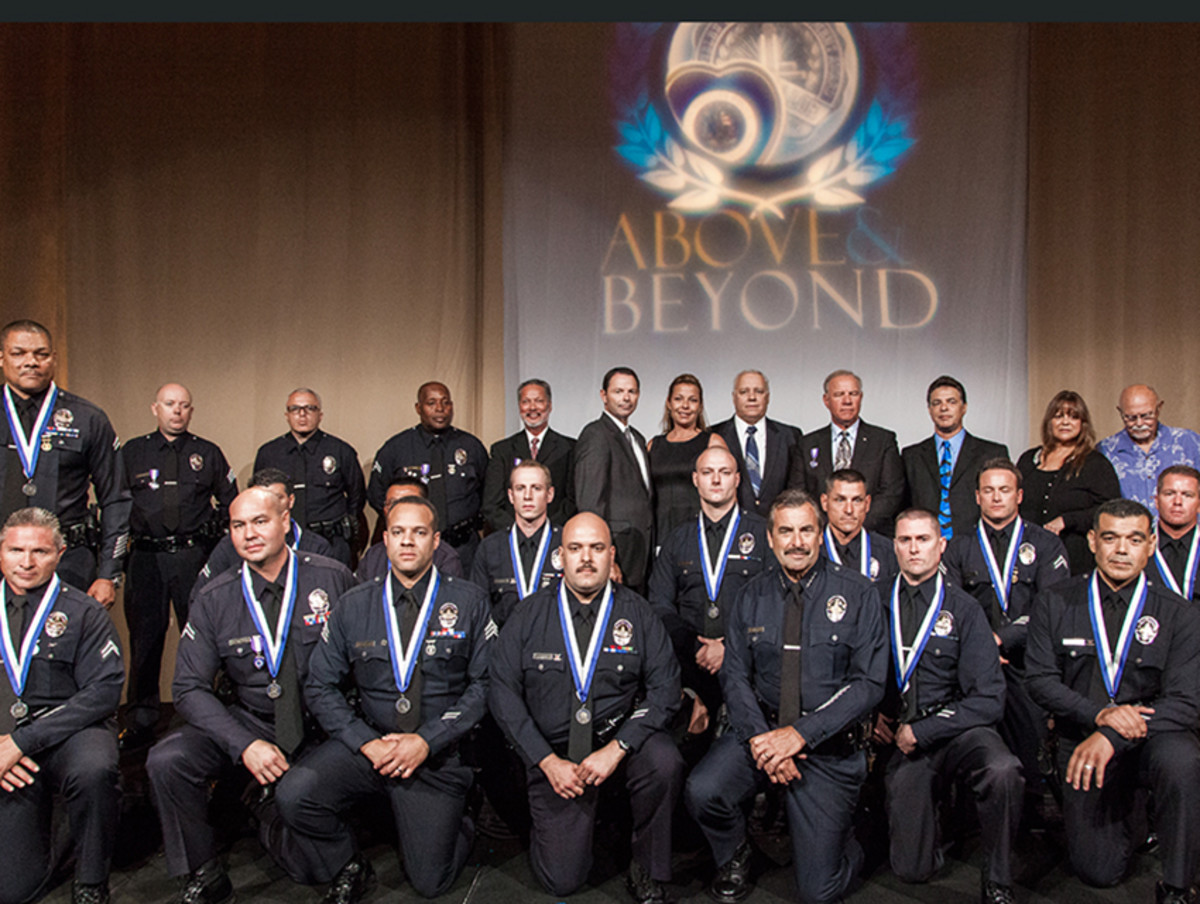 Real Heroes The Lapds 2014 Above And Beyond Medal Of Valor And Purple