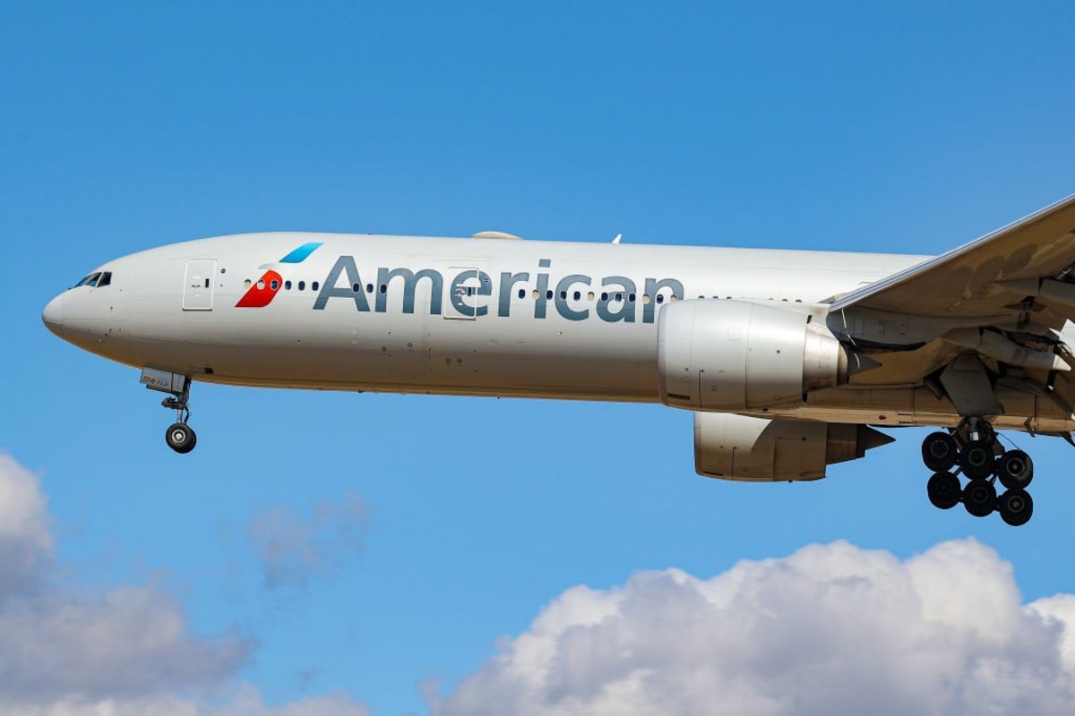 How do I talk to a real person on American Airlines?