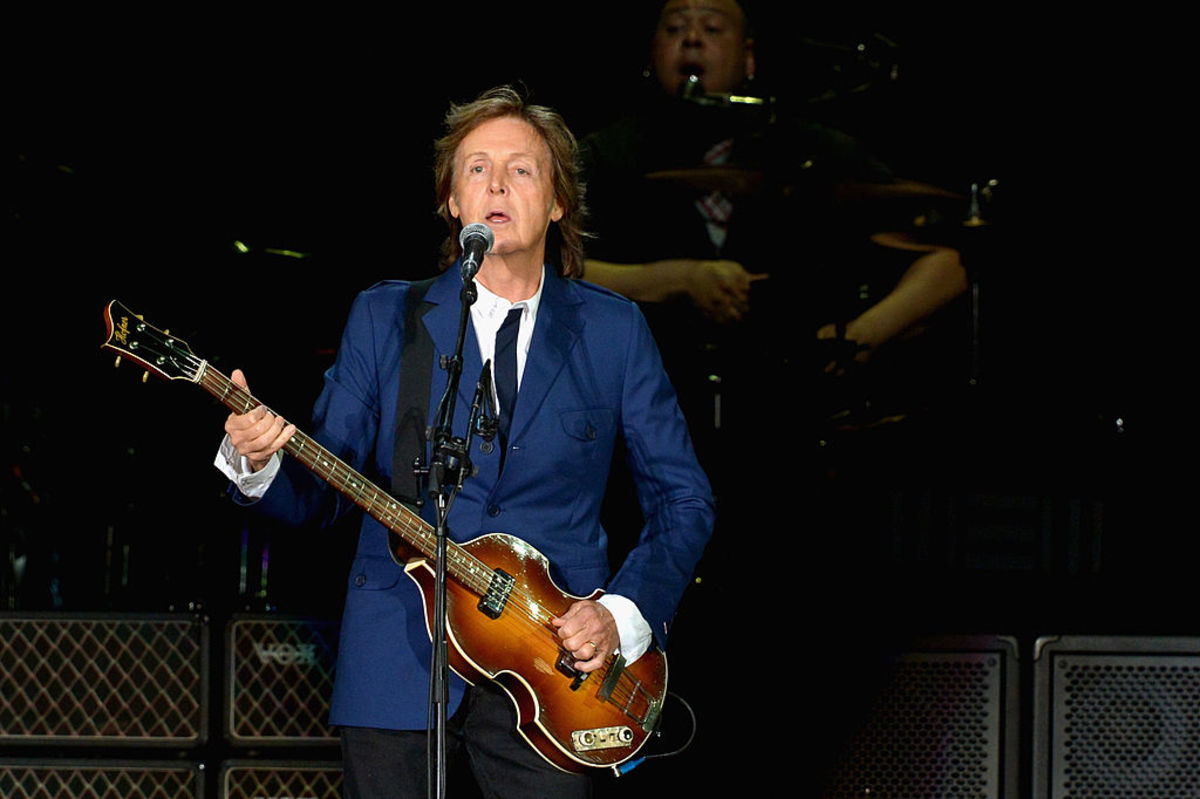 LOS ANGELES, CA - AUGUST 10:  Musician Paul McCartney performs at Dodger Stadium on August 10, 2014 in Los Angeles, California.  (Photo by Lester Cohen/WireImage)