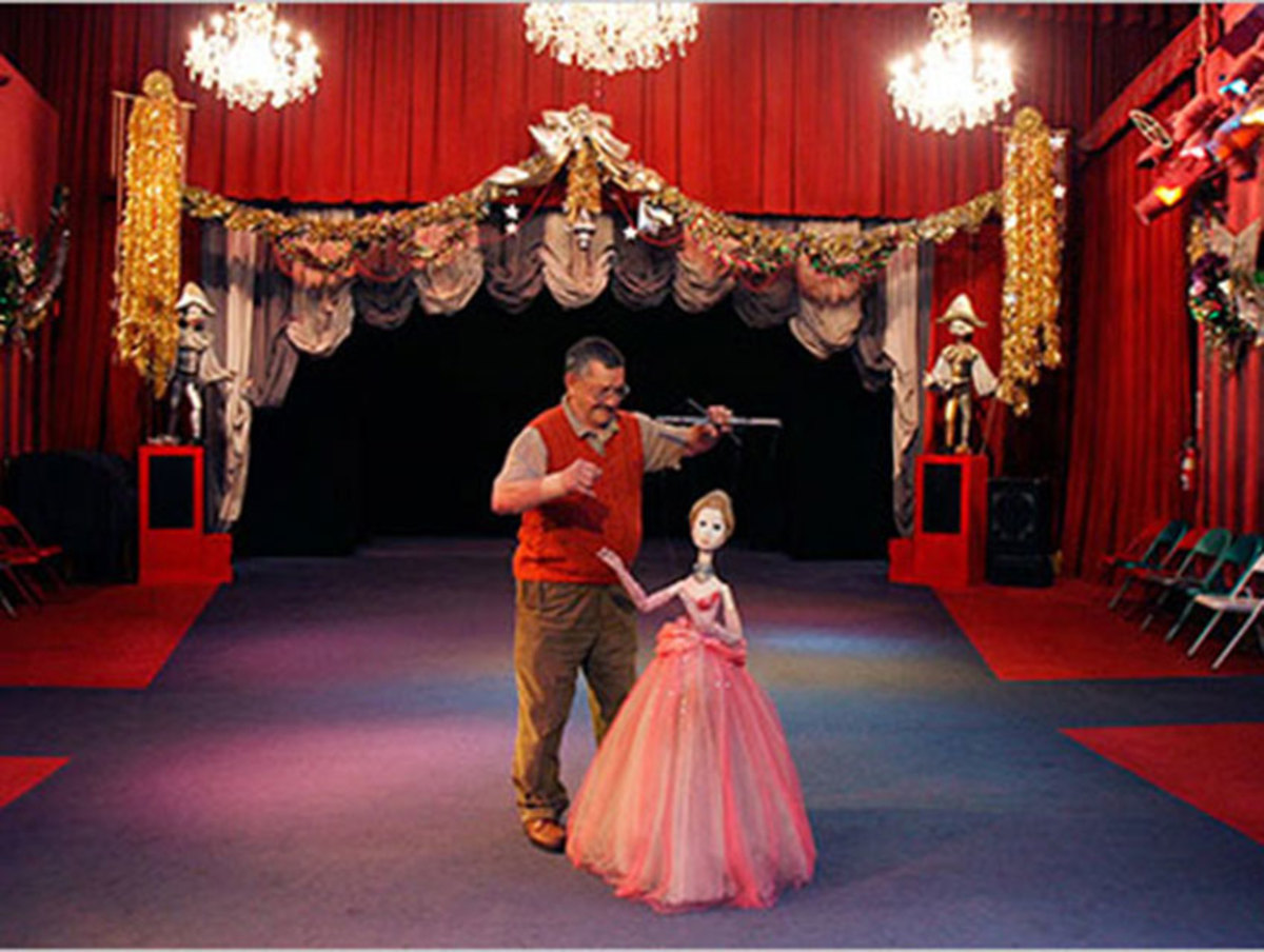 Bob Baker Marionette Theater: 60 Years of Joy & Wonder - Forest Lawn