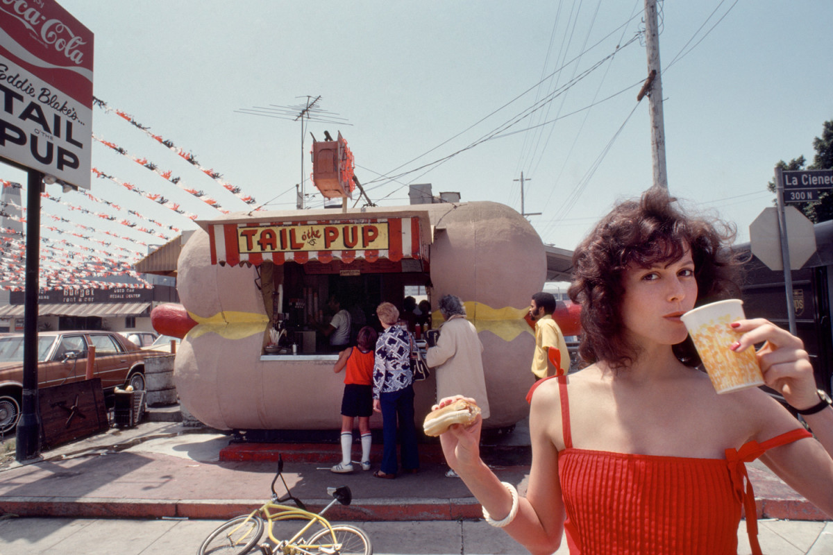 Welcome to LA's Historic TAIL O' THE PUP Hot Dog Stand – tailothepup