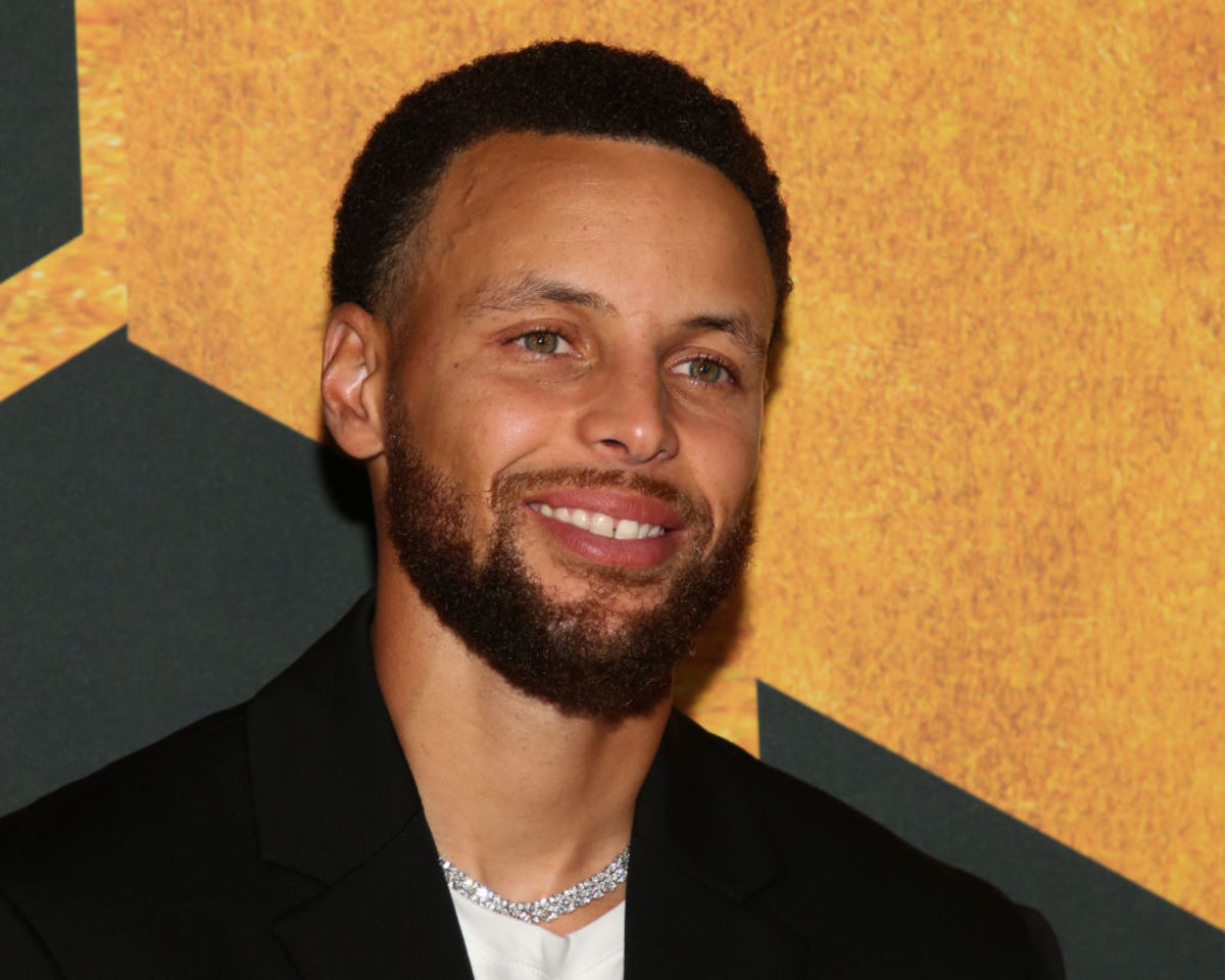 Stephen Curry Shoots for a Purpose-Driven Athletic Apparel Brand