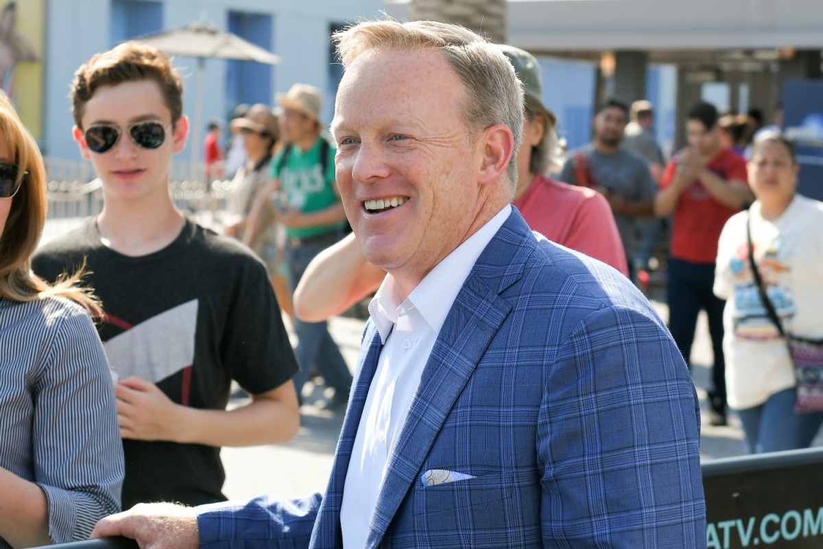 Sean Spicer DWTS Backlash Reaches a Fever Pitch - LAmag