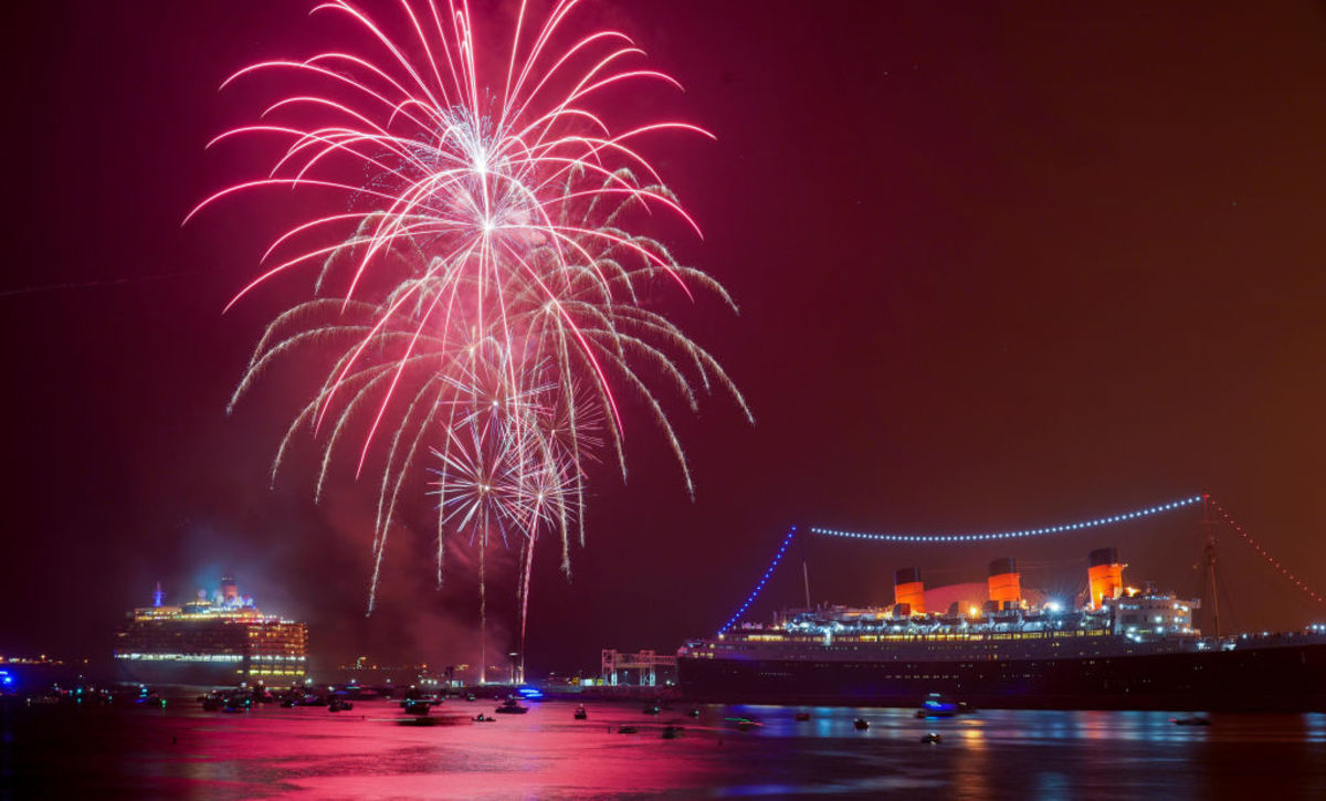 A Fourth of July fireworks display takes place after the Los Angeles  News Photo - Getty Images