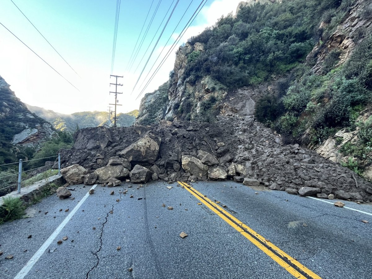 Mudslides in Malibu Cause Massive Traffic on Pacific Coast Highway - LAmag