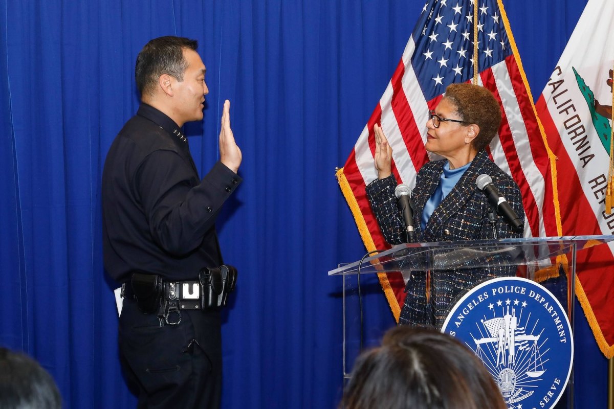 洛杉矶本地人Dominic H. Choi宣誓就任洛杉矶警察局临时局长