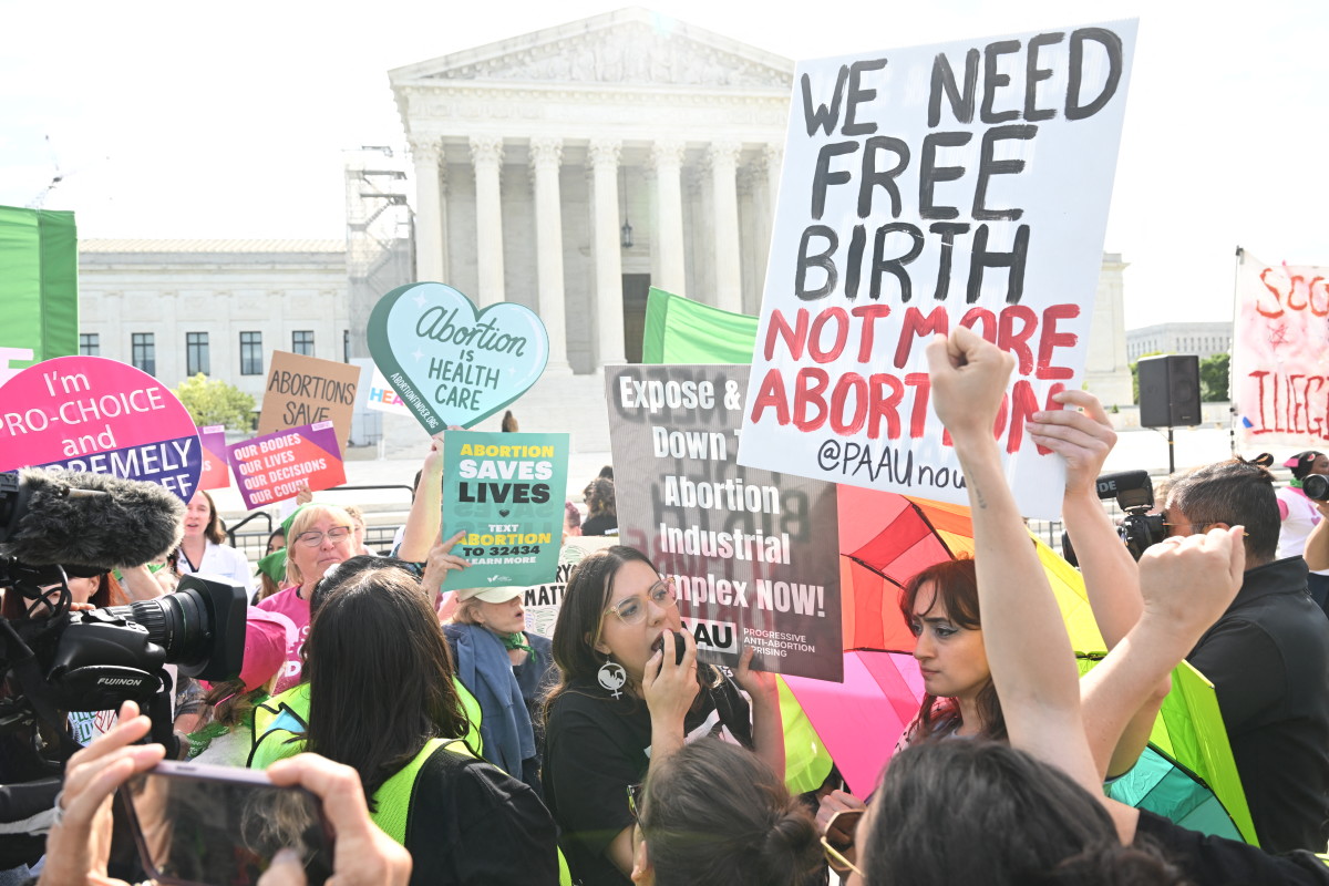 Supreme Court Debates Emergency Abortions to Save the Life of the ...