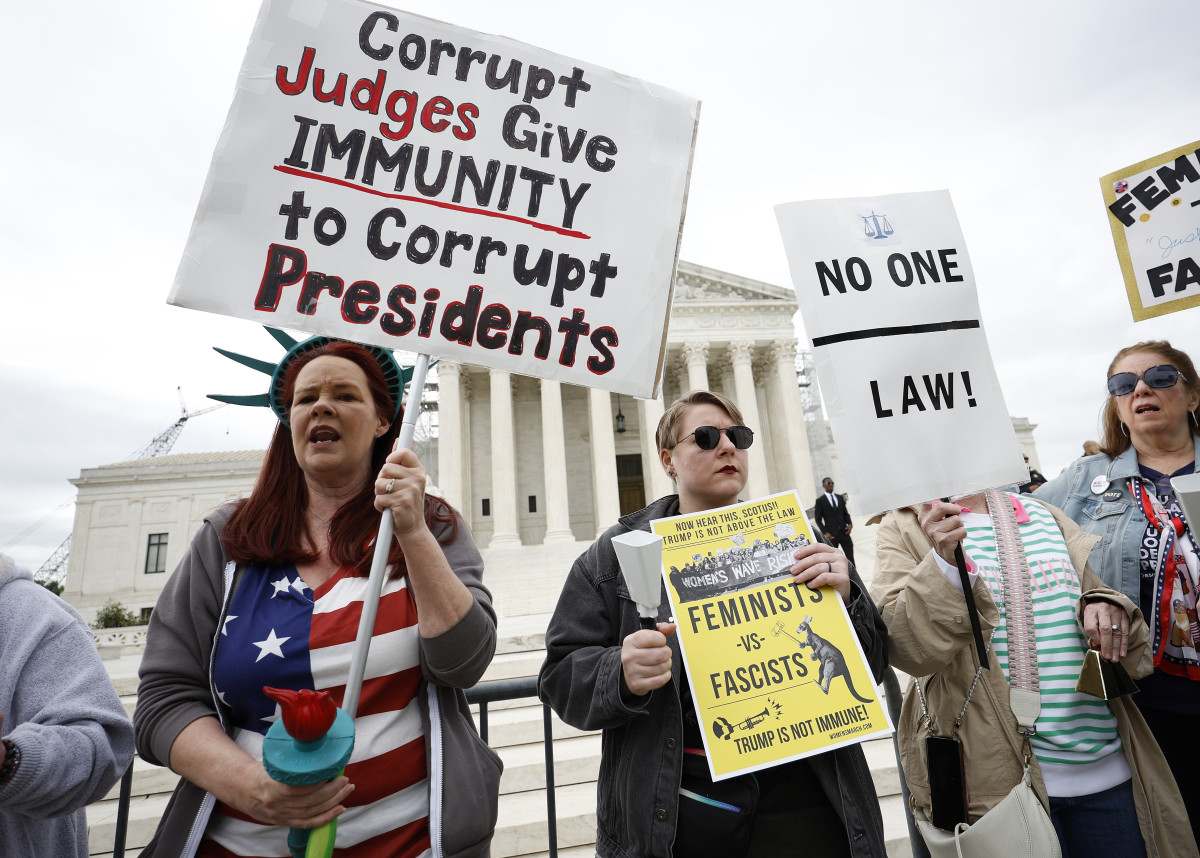 U.S. Supreme Court Hears Arguments On Trump’s Plea For ’Presidential ...